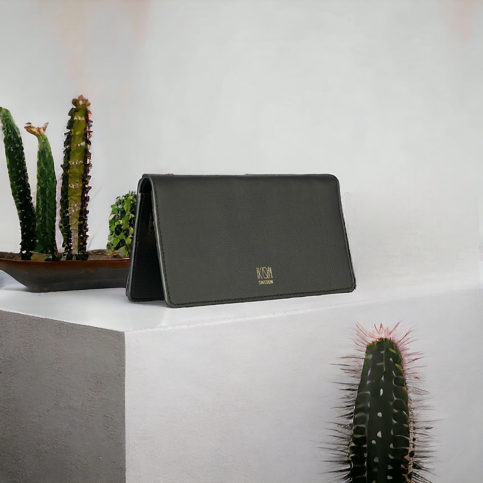 Black cactus leather women wallet